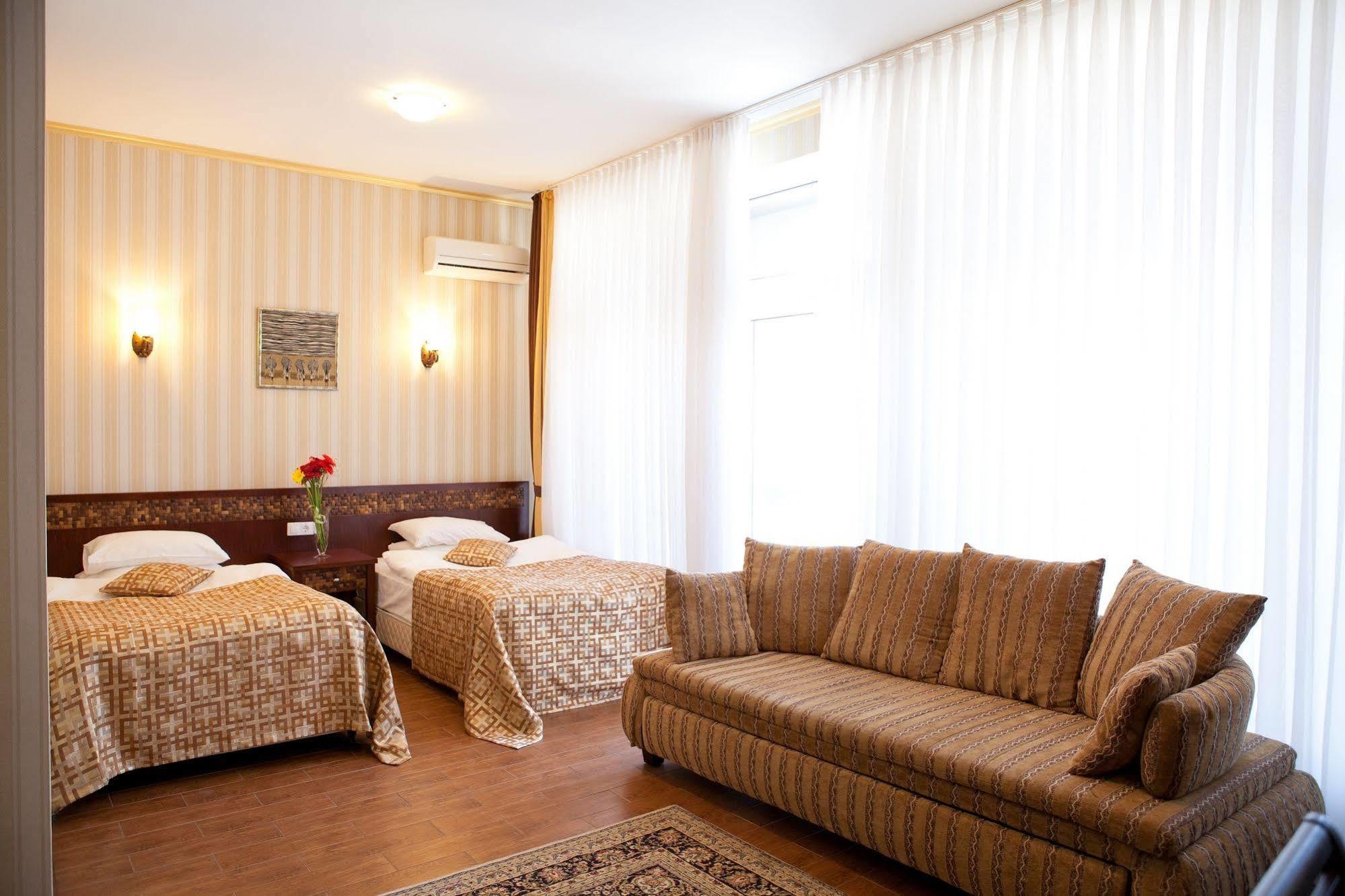 Villa Panama Одеса Екстериор снимка