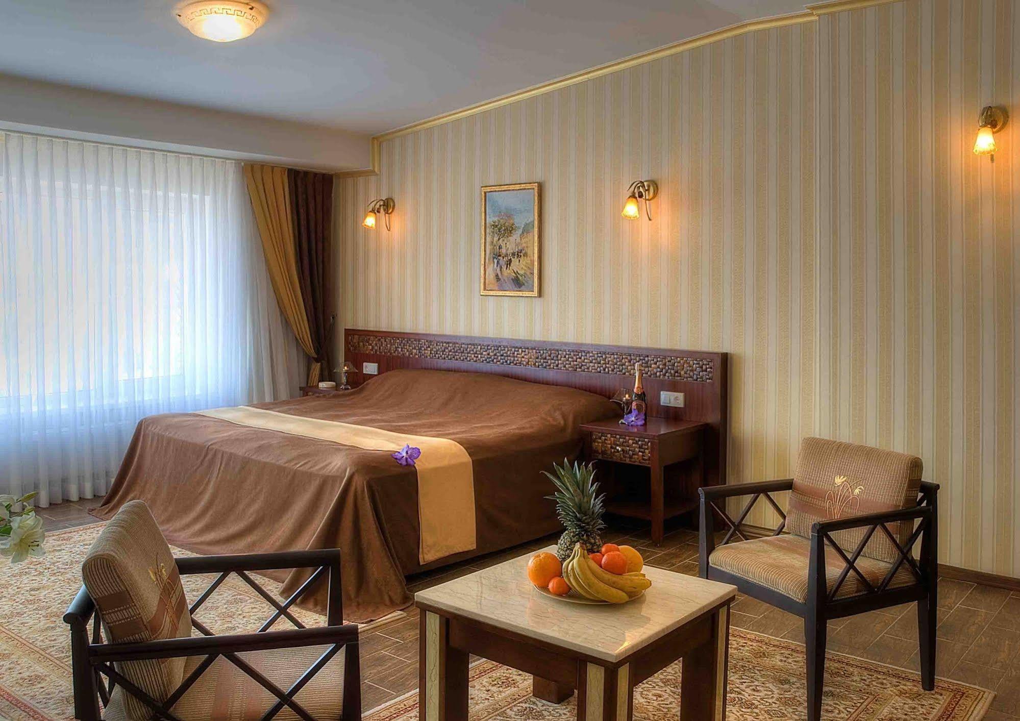 Villa Panama Одеса Екстериор снимка